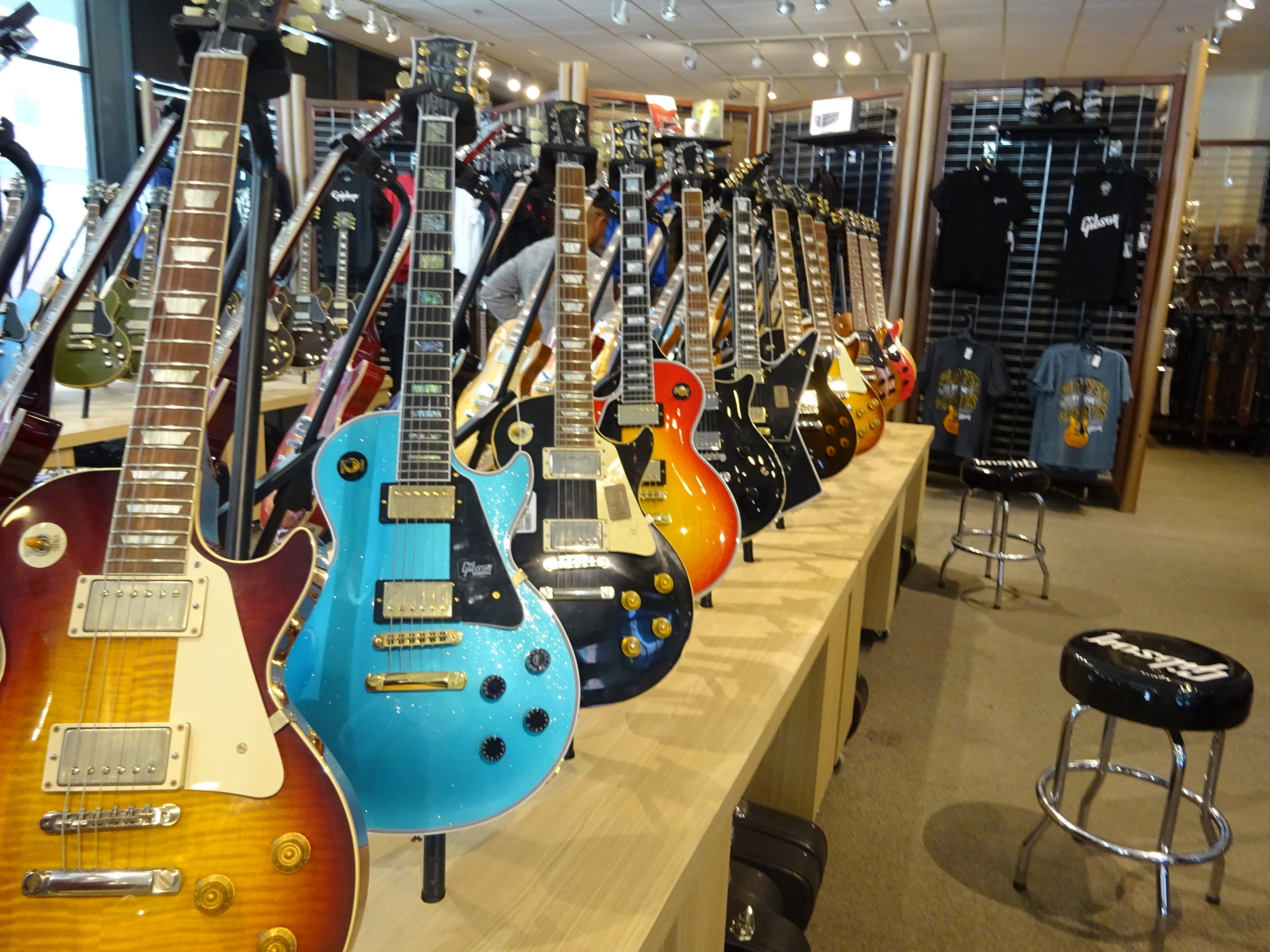 GibsonGuitars